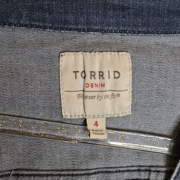 Torrid Denim Women’s Jacket 4X Blue Stretch Cropped No Collar Button Front - Picture 3 of 9